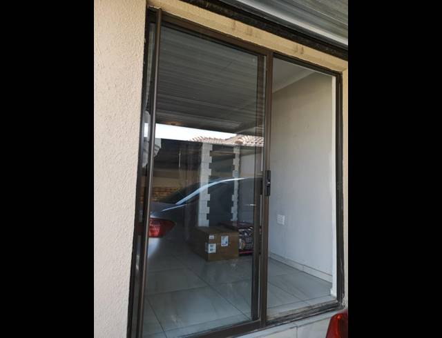 2 BEDROOM HOUSE FOR SALE IN COSMO CITY